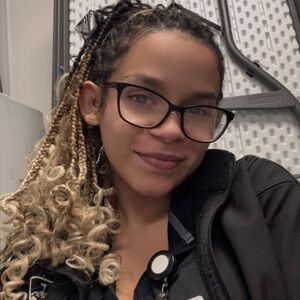 Meet your Posher, Ashley